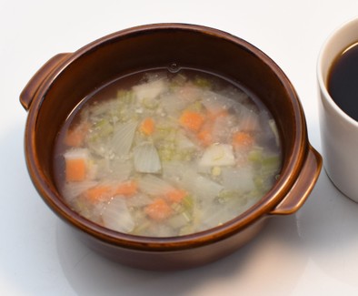コンソメ不要♪簡単温活コロコロ野菜スープの写真