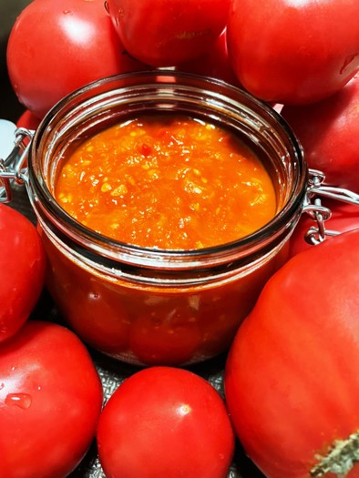 生トマトでトマトソースの写真