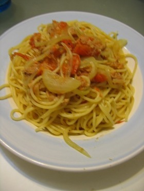 トマトとツナのパスタ