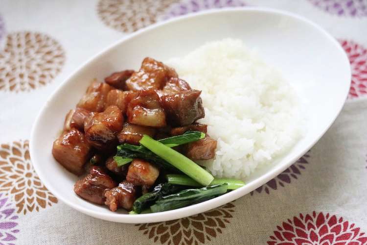 市場 魯肉飯 ルーローファン