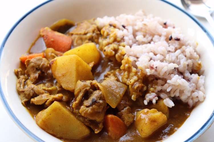カレー粉で作る簡単ポークカレー レシピ 作り方 By 大学生悠太 クックパッド 簡単おいしいみんなのレシピが367万品