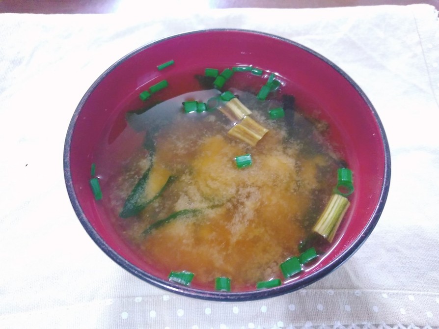 モリンガの実の即席味噌汁の画像