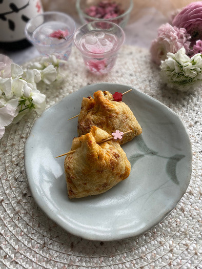 卵とサクサク天かすの納豆キムチ巾着の写真