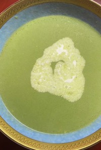 グリーンピースとほうれん草のスープ