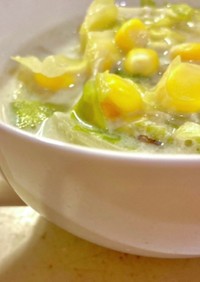 春キャベツの♡隠し味で♡豆乳味噌スープ♡