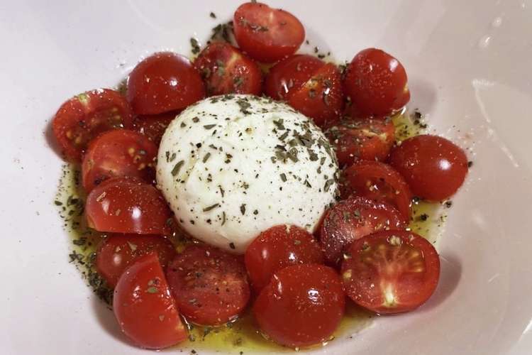 ブラータチーズとミニトマトのカプレーゼ レシピ 作り方 By 小山武蔵 クックパッド 簡単おいしいみんなのレシピが376万品