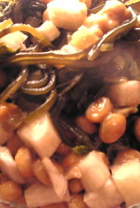 山芋としろ菜と納豆と昆布のあっさり煮物