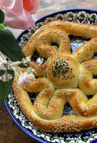 ウズベキスタン♡かわいい花の牛肉パン