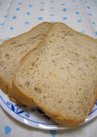栗いっぱいの食パン