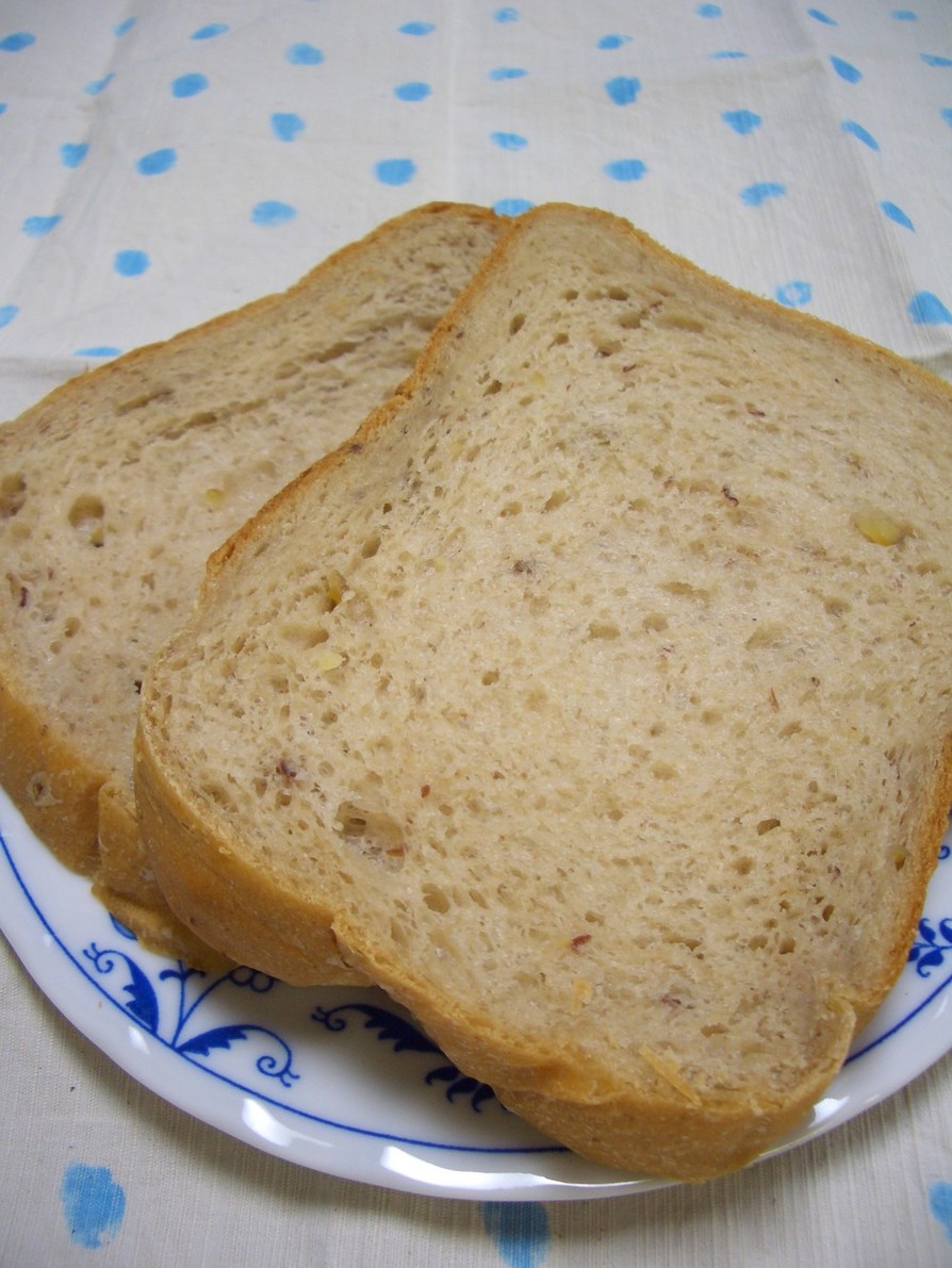 栗いっぱいの食パンの画像