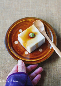 タヒニと葛粉で作る♪ごま豆腐