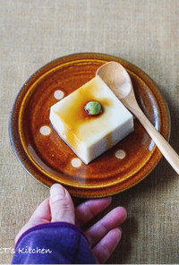 タヒニと葛粉で作る♪ごま豆腐
