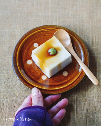 タヒニと葛粉で作る♪ごま豆腐の写真