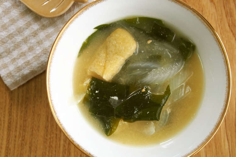 5分で味噌汁 新玉ねぎとワカメの味噌汁 レシピ 作り方 By 京たまご クックパッド 簡単おいしいみんなのレシピが370万品