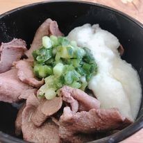 ねぎ塩牛たん丼・時短業務スーパーレシピの画像