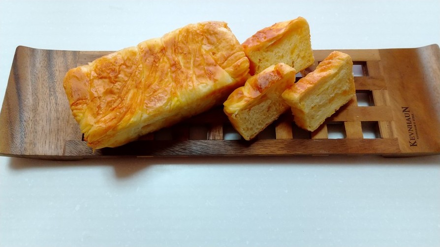 チーズのデニッシュパウンドパンの画像