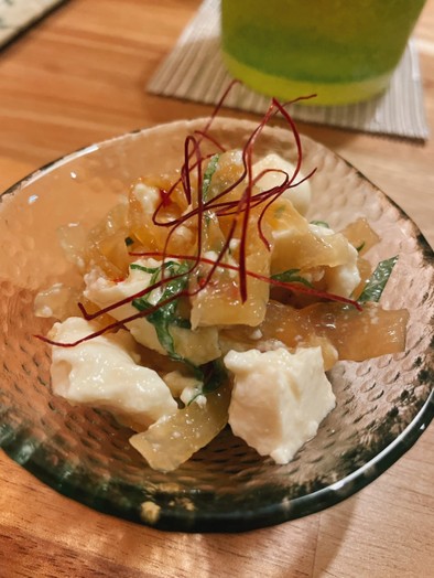 中華クラゲと豆腐の和え物の写真