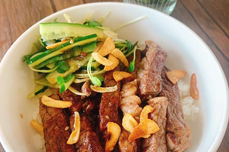 エバラ焼肉のたれで作るステーキ丼 レシピ 作り方 By うまいあれ クックパッド 簡単おいしいみんなのレシピが352万品
