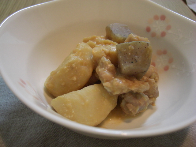 味噌de鶏肉と里芋・こんにゃくの煮物の画像