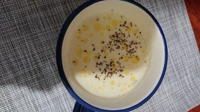 玉葱とキヌアと塩麹入り豆乳スープの写真