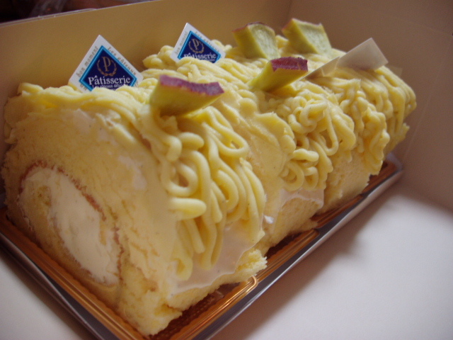 さつまいものモンブランロールケーキ　の画像