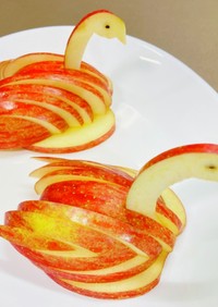 りんごのスワン2種類ーカービング