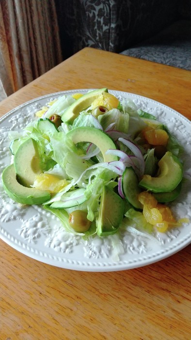アボカド グレープフルーツ サラダの写真