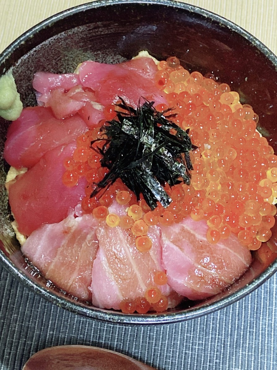 なおみんのおいしい海鮮丼の画像
