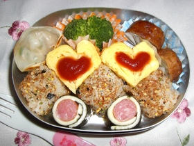 ♡ハート&キューブ♡卵焼きdeキャラ弁