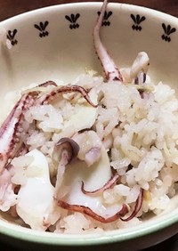 白イカのゲソと新生姜の炊き込みご飯