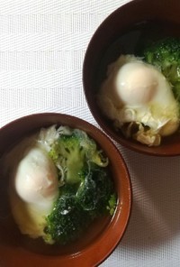 落とし卵とブロッコリーの満足スープ*･