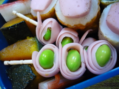 お弁当☆枝豆を魚肉ソーセージでまきまき♪の写真