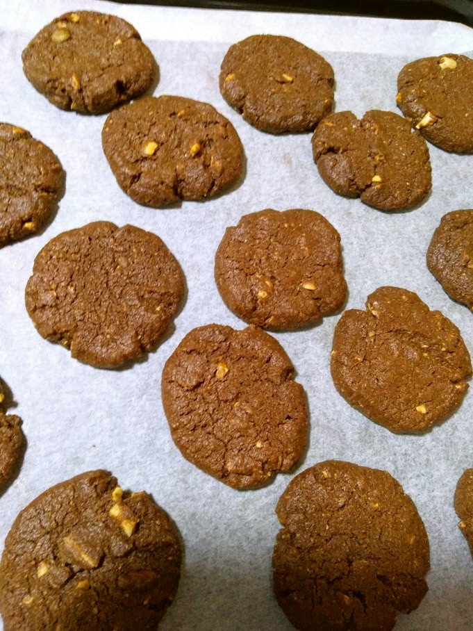 チョコレートナッツクッキー/バレンタインの画像