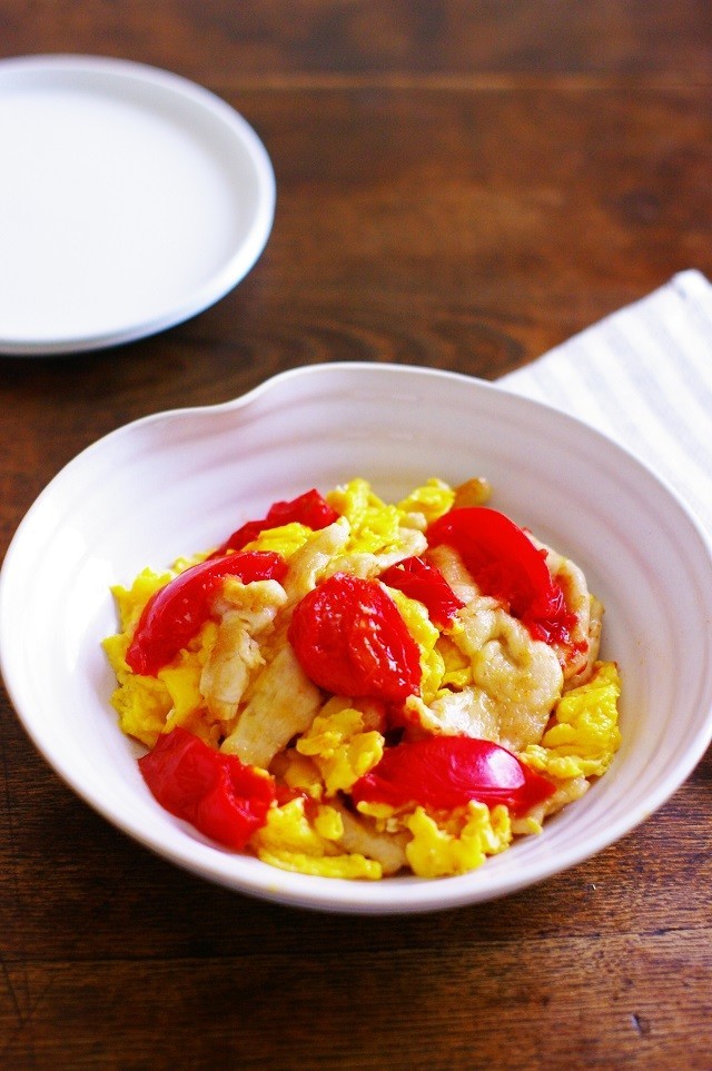 鶏胸肉とトマトの中華風卵炒めの画像