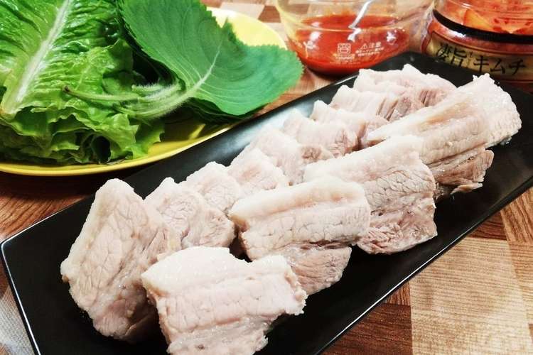 レンジで簡単 韓国の茹で豚 ポッサム レシピ 作り方 By ゆこpin クックパッド 簡単おいしいみんなのレシピが361万品
