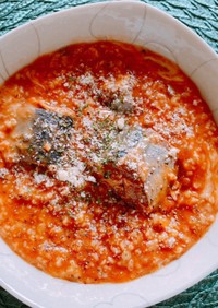オートミールの鯖の味噌煮缶トマトリゾット