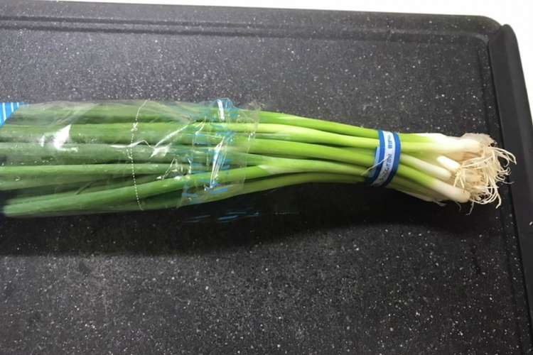 飛び散らない 簡単薬味ネギの切り方 レシピ 作り方 By ムッシュぷにかわ クックパッド 簡単おいしいみんなのレシピが353万品