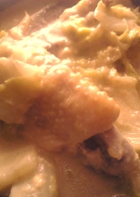 鶏手羽先と白菜のチーズクリーム煮