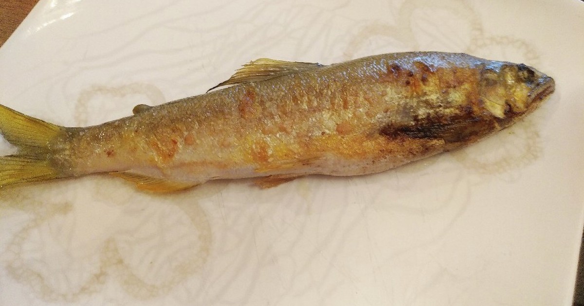 鮎の塩焼き フライパンで レシピ 作り方 By Mikasama67 クックパッド 簡単おいしいみんなのレシピが375万品