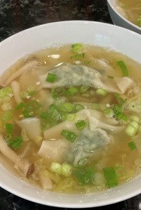 冷凍保存の海老ニラワンタンで、簡単スープ
