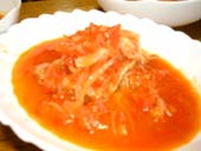 トマトスープ（キャベツと豚肉の重ね煮こみ）の写真