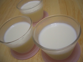 ほんのり甘い♪ふるふる牛乳プリン