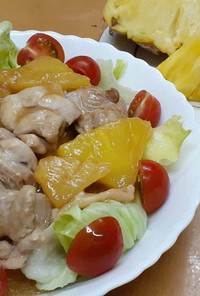 台湾パイナップルと鶏肉の旨煮