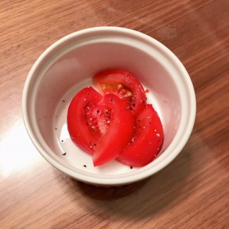 かけるだけ！トリュフ塩トマト