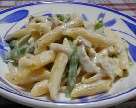 ブルーチーズソースのペンネ・エリンギ&アスパラ__Penne with Blue Cheese Sauce, with Eringi & Asparagus