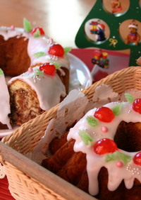 クリスマス　　ヒイラギのマーブルケーキ