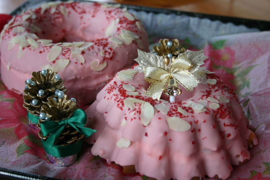 クリスマス・ピンクチョコのリースケーキ☆の画像