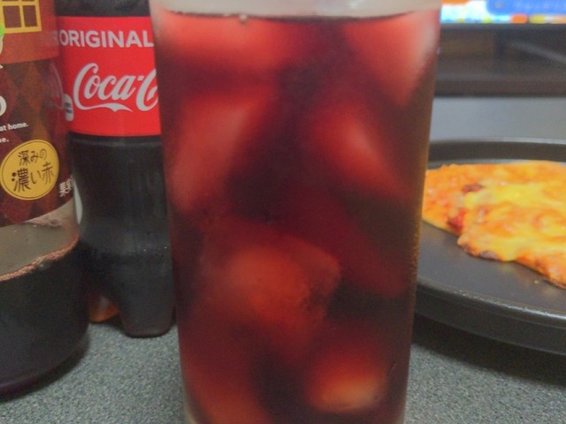 赤ワインのコーラ割り レシピ 作り方 By Rgbじぇねしす クックパッド 簡単おいしいみんなのレシピが364万品