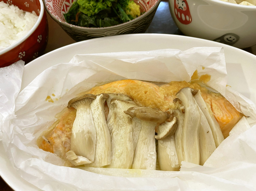 鮭とエリンギの味噌バターホイル焼きの画像