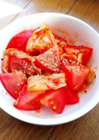 トマトとキムチの簡単サラダ